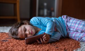 Uticaj mobilnih telefona na decu